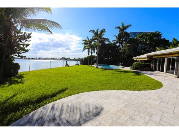 580 SABAL PALM RD, Miami, FL 33137