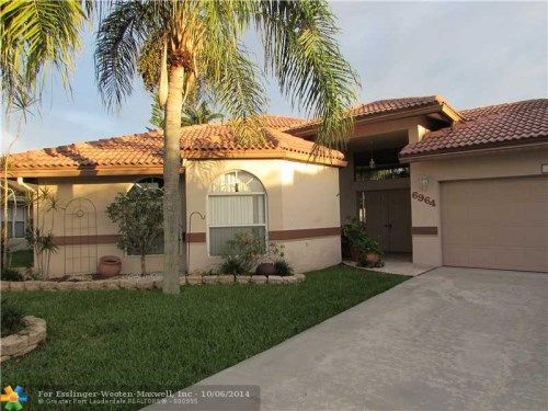 6964 NW 19TH CT, Pompano Beach, FL 33063