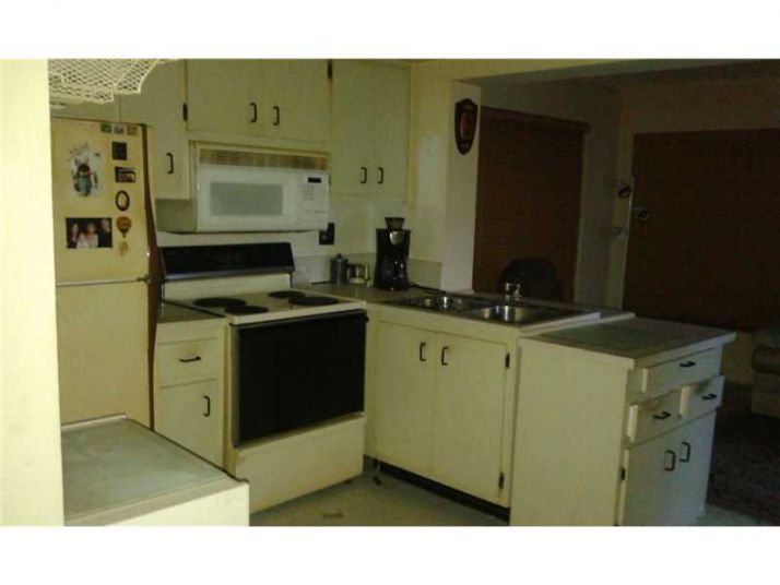 6750 NW 17TH ST, Pompano Beach, FL 33063