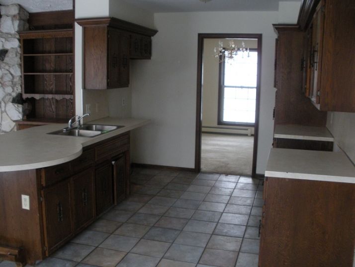 7513 N Whitneyville Rd, Middleville, MI 49333