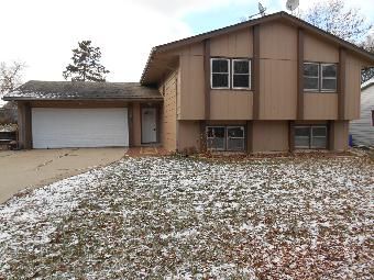2913 Bavarian Ln, Rockford, IL 61109