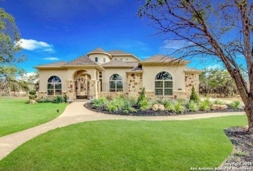 905 Woodland Oaks, New Braunfels, TX 78132