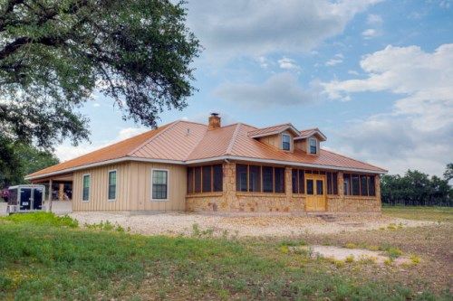 180 Larkspur, Mountain Home, TX 78058