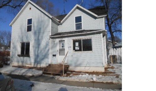 630 Division St W, Faribault, MN 55021