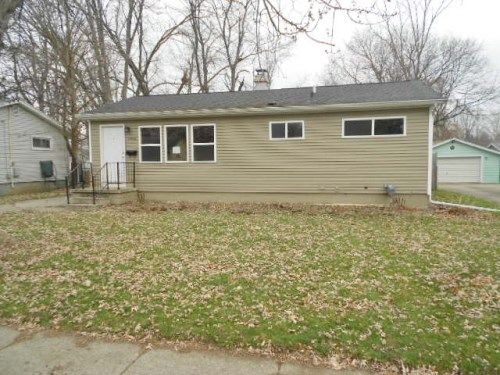 2008 Pleasant View Ave, Lansing, MI 48910