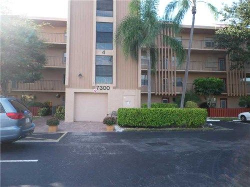 7300 Lake Circle Dr # 206, Pompano Beach, FL 33063