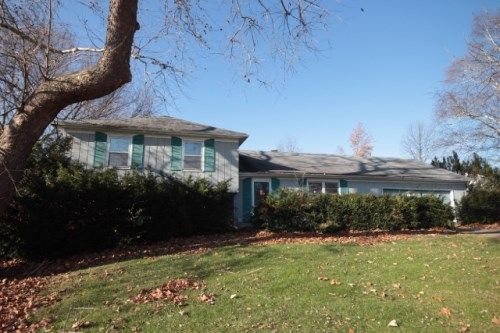 1707 E Lake Dr W, Elkhart, IN 46514