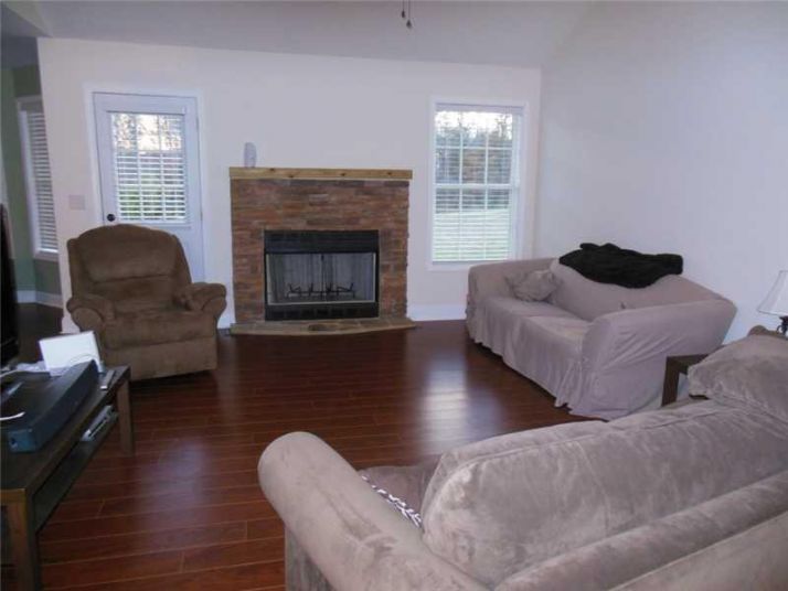 8229 Mountain Glen Drive, Clermont, GA 30527