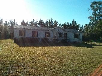 105 Shaggy Cir, Palatka, FL 32177