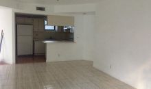 8290 LAKE DR # 335 Miami, FL 33166