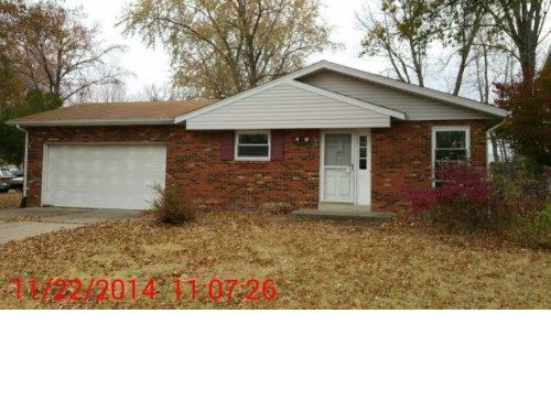 1501 Potomac Dr, Belleville, IL 62221