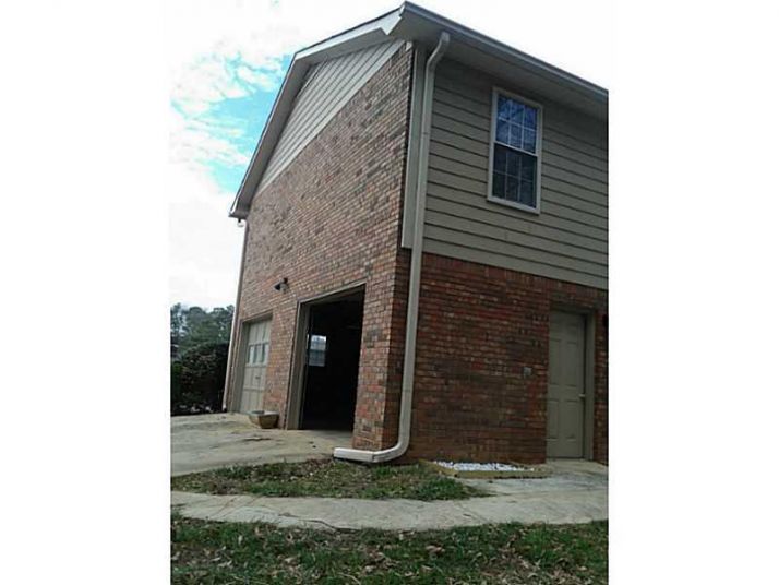 8928 Western Pines Drive, Douglasville, GA 30134