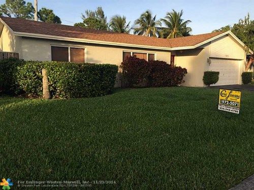 7011 NW 23RD ST, Pompano Beach, FL 33063