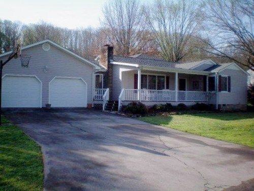 203 W Farrell St, Niota, TN 37826