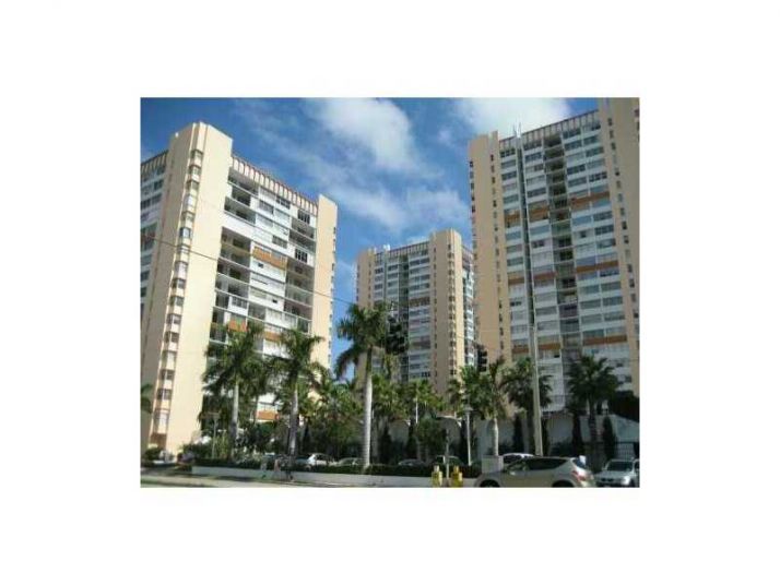 1890 S OCEAN DR # 708, Hallandale, FL 33009