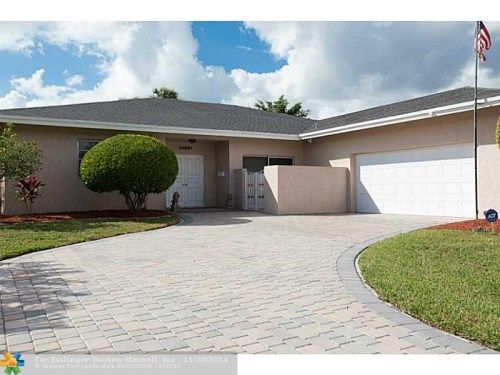 5736 S BAYBERRY LN, Fort Lauderdale, FL 33319