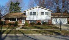 896 Huron Dr Elgin, IL 60120