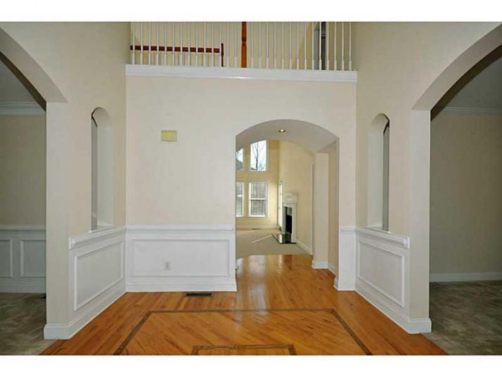 3823 Lake Edge Drive, Suwanee, GA 30024