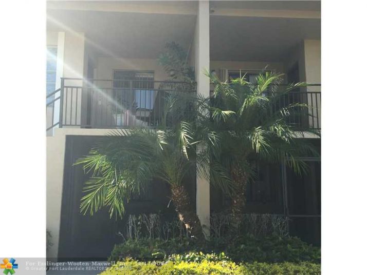350 LAKEVIEW DR # 202, Fort Lauderdale, FL 33326