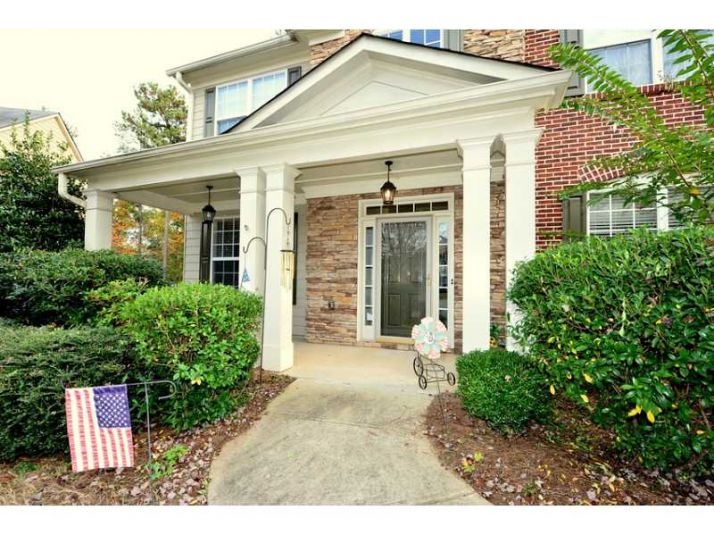 6615 River Island Circle, Buford, GA 30518