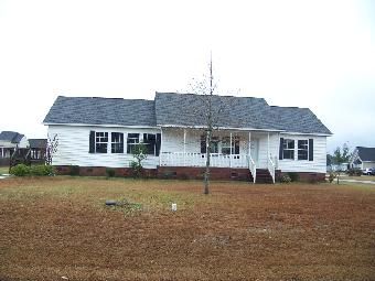 301 Steeplechase Dr, Washington, NC 27889