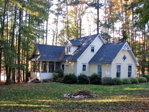 445 Acorn Drive, Clarksville, VA 23927
