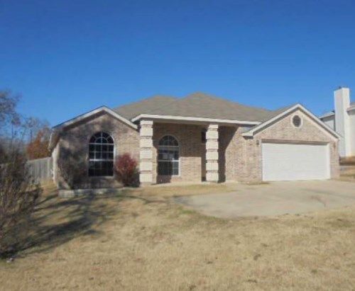 306 W Atchley Ave, Alvarado, TX 76009