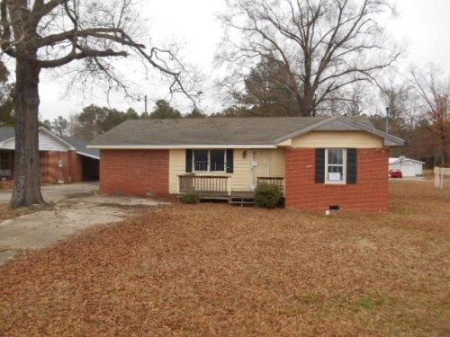495 Devils Racetrack Rd, Four Oaks, NC 27524