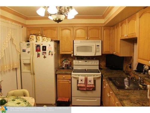 620 NE 12 AV # 602, Hallandale, FL 33009