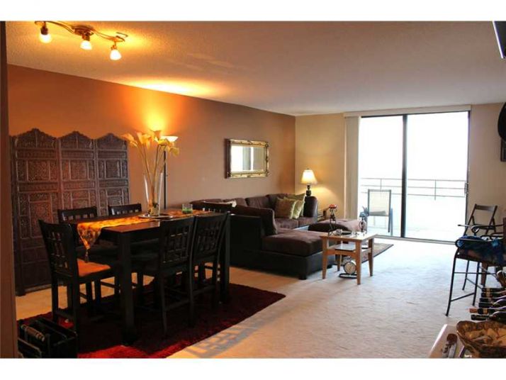 2500 PARKVIEW DR # 1911, Hallandale, FL 33009