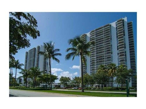 3625 N COUNTRY CLUB DR # 2207, Miami, FL 33180