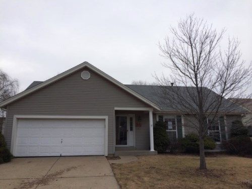 543 Chapel Cross Dr, Florissant, MO 63031