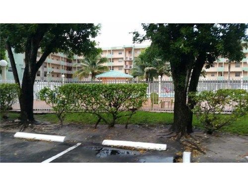1655 W 44 PL # 416, Hialeah, FL 33012