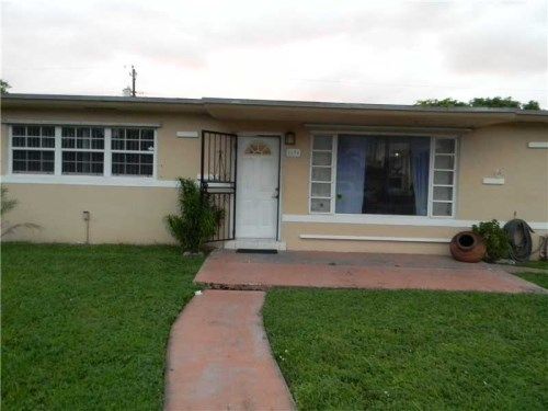 5690 W 14 AV, Hialeah, FL 33012