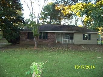 24 Oak Hollow Drive, Hattiesburg, MS 39402