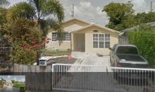 1125 S Pine St Lake Worth, FL 33460