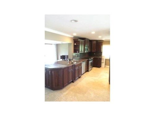 5611 PINETREE RD, Pompano Beach, FL 33067