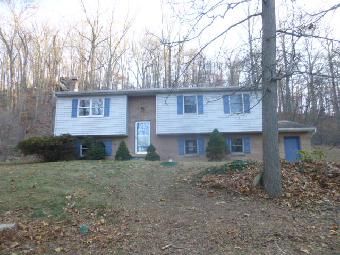 147 Smoketown Rd, Mertztown, PA 19539