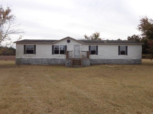 727 Carolyn Dr, Ray City, GA 31645