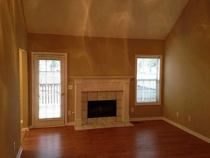124 Shadetree Ln, Decatur, GA 30034