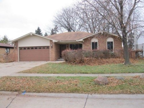 43538 Sunnypoint Dr, Sterling Heights, MI 48313