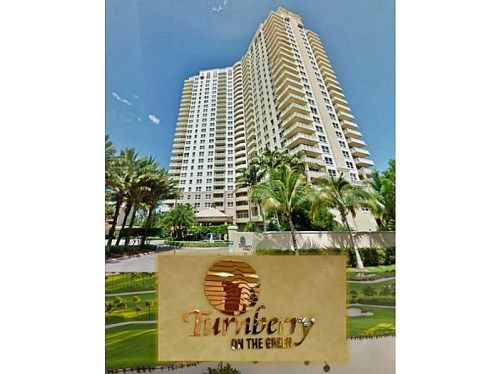 19501 W COUNTRY CLUB DR # 302, Miami, FL 33180