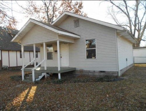 1028 E 8th St, Pittsburg, KS 66762