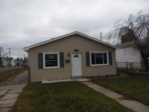 19894 Abrahm St, Clinton Township, MI 48035