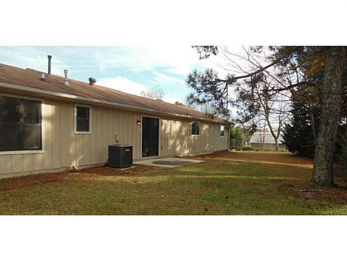 209 Sunnybrook Court, Woodstock, GA 30188