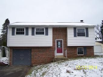 2723 Valley Dr, Lancaster, PA 17603