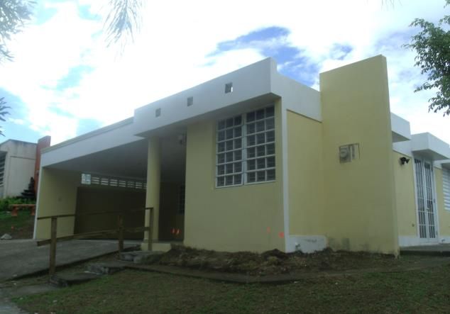 W-461 Urb. Lirios Cala Ii, Juncos, PR 00777