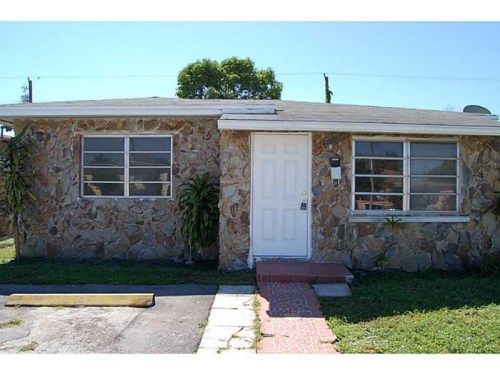 733 NW 3 CT, Hallandale, FL 33009