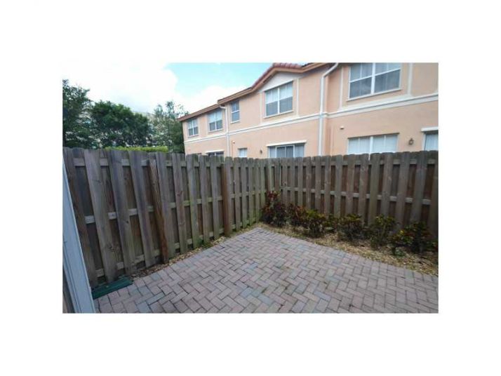 8624 NW 112 PL, Miami, FL 33178