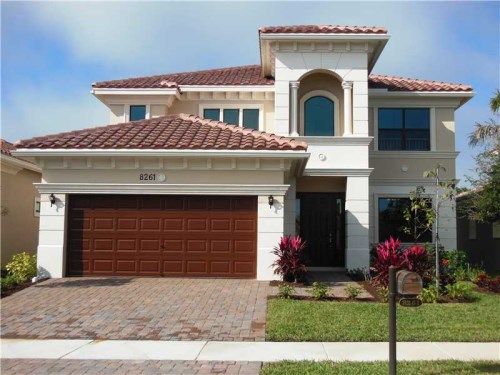 8261 CANOPY TR, Pompano Beach, FL 33076
